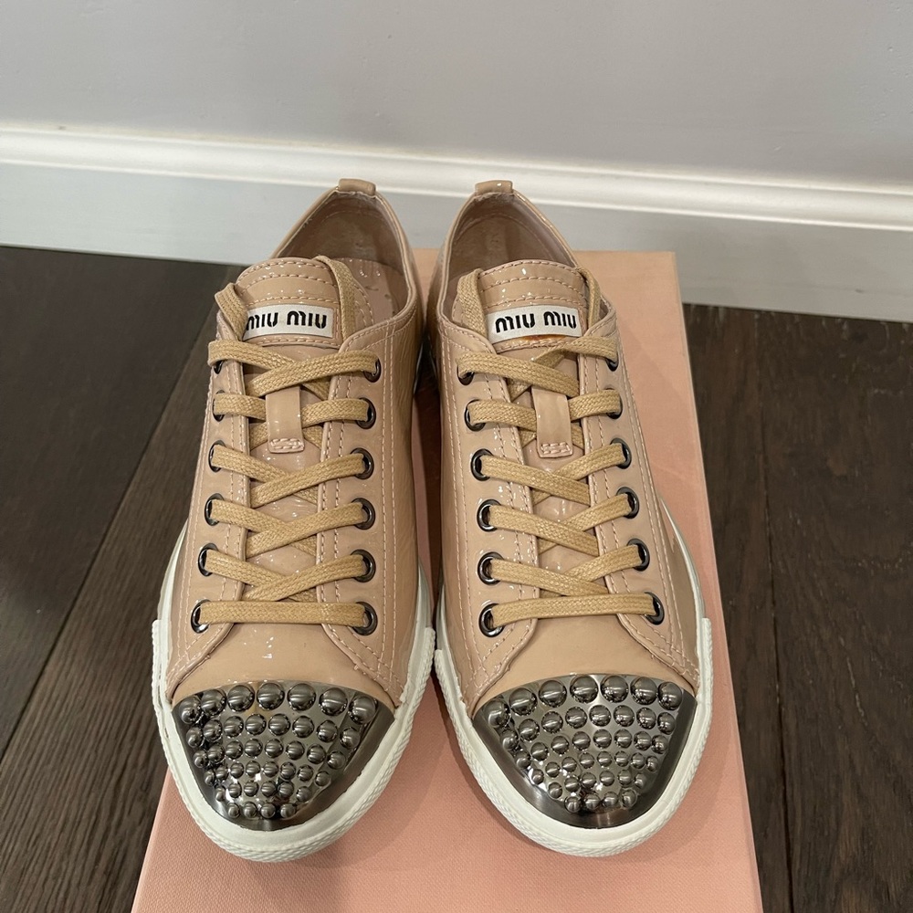 NIB Miu Miu Studded Sneakers, Patent, Nude, 35.5